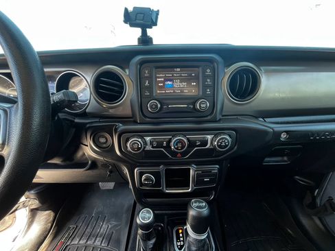 Used 2019 Jeep Wrangler Sport AWD/4WD image 19