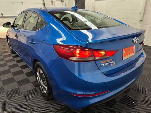 Used 2017 Hyundai Elantra SE FWD image 8