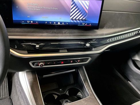 Used 2025 BMW X5 sDrive40i w/ Climate Comfort Package image 23