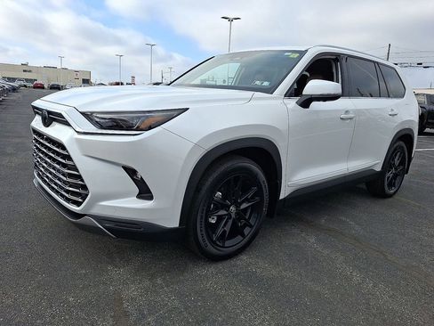New 2026 Toyota Grand Highlander AWD image 3