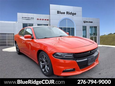Used 2017 Dodge Charger R/T w/ Plus Group image 1