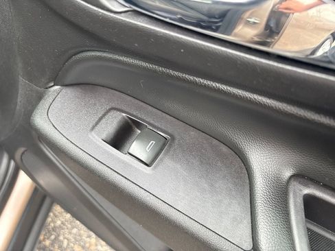 Used 2019 Chevrolet Equinox LT FWD image 34