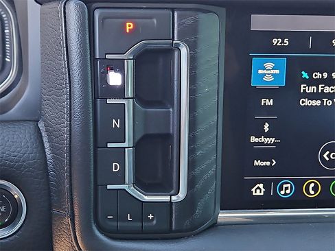 Used 2021 GMC Yukon Denali w/ Denali Premium Package image 26