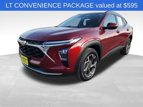 Used 2024 Chevrolet Trax LT w/ Driver Confidence Package image 3