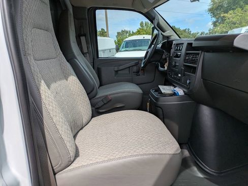 New 2025 Chevrolet Express 3500 w/ Power Convenience Package image 18