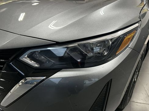 Certified 2024 Nissan Sentra SV FWD image 34