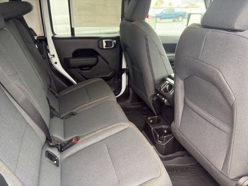 New 2026 Jeep Gladiator Sport image 24