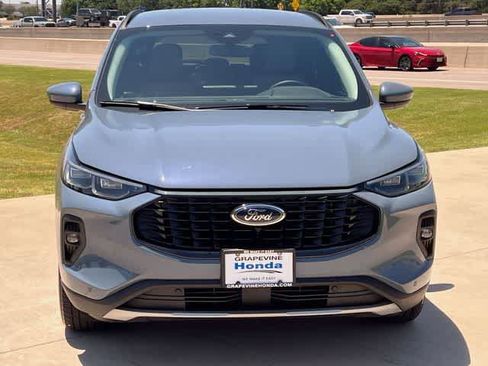 Used 2024 Ford Escape Platinum AWD/4WD image 7