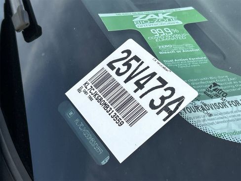 Used 2021 Chevrolet Trax LS w/ Tint and Cruise Package image 28