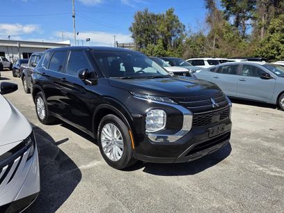 Used 2023 Mitsubishi Outlander ES