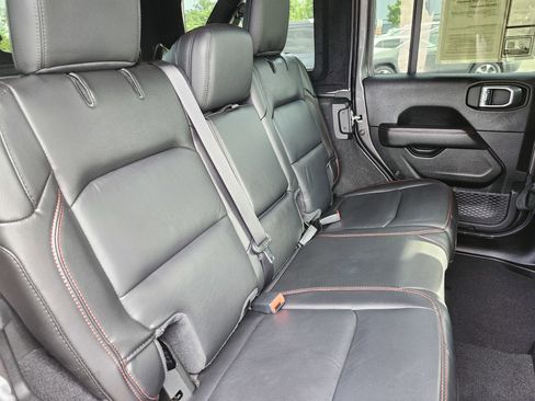 Used 2021 Jeep Wrangler Unlimited Rubicon AWD/4WD image 21