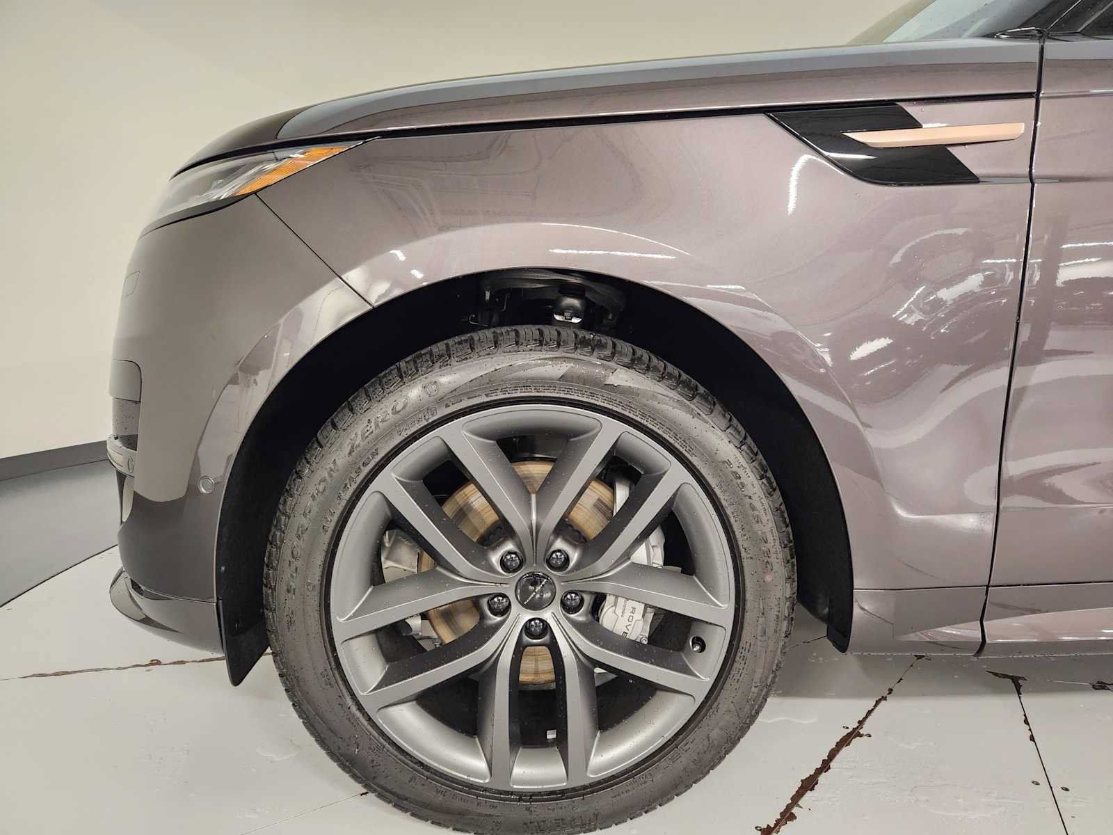 New 2026 Land Rover Range Rover Sport Dynamic SE AWD/4WD image 11