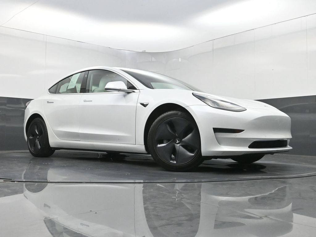 Used 2020 Tesla Model 3 Standard Range Plus RWD image 23