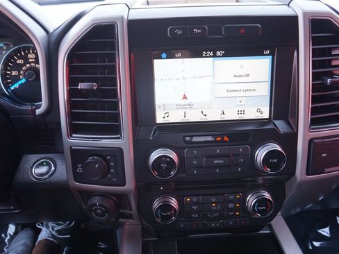 Used 2017 Ford F150 Lariat w/ Equipment Group 502A Luxury AWD/4WD image 32