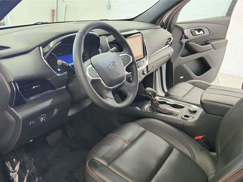 Used 2023 Chevrolet Traverse RS FWD image 22