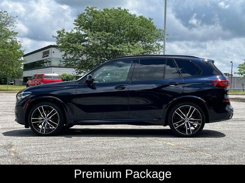Certified 2022 BMW X5 xDrive40i w/ M Sport Package AWD/4WD image 4