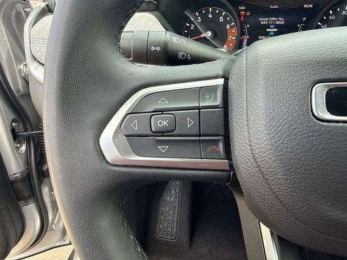 Used 2025 Jeep Compass Latitude AWD/4WD image 29