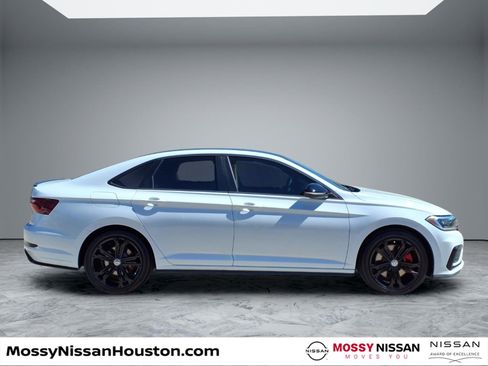 Used 2021 Volkswagen Jetta GLI Autobahn w/ GLI Autobahn Black Package image 8