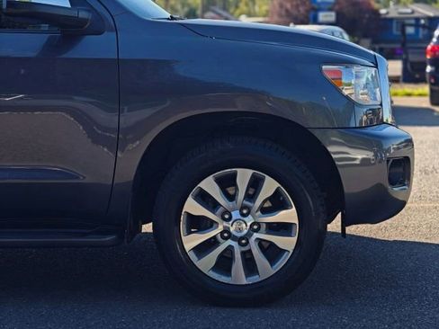 Used 2014 Toyota Sequoia Limited AWD/4WD image 57