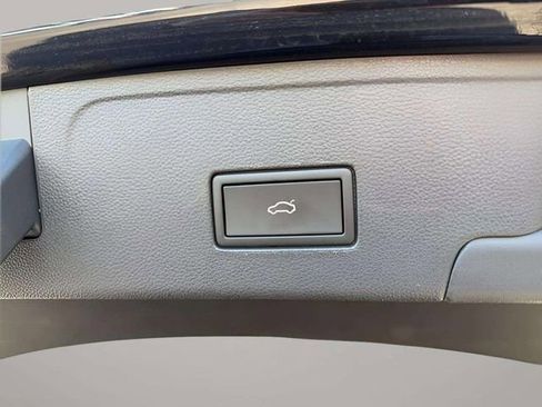 Used 2024 Volkswagen Atlas Cross Sport SEL R-Line image 26