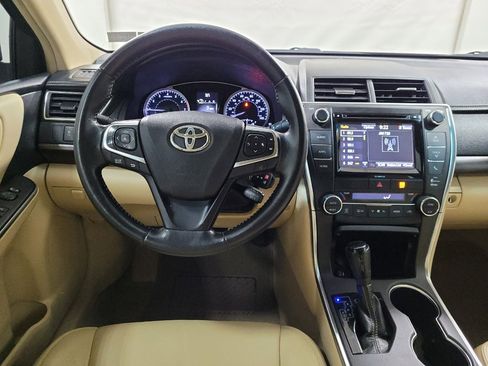 Used 2016 Toyota Camry XLE image 22