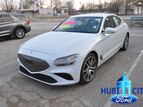 Used 2023 Genesis G70 2.0T image 1