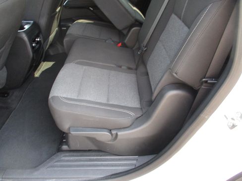 Used 2025 GMC Acadia Elevation image 11