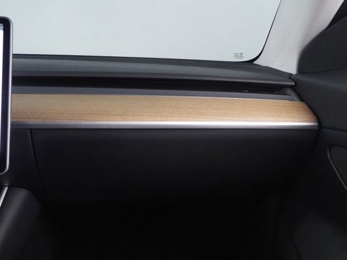 Used 2020 Tesla Model 3 Standard Range Plus image 36