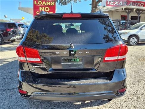 Used 2019 Dodge Journey SE w/ Blacktop Package FWD image 7