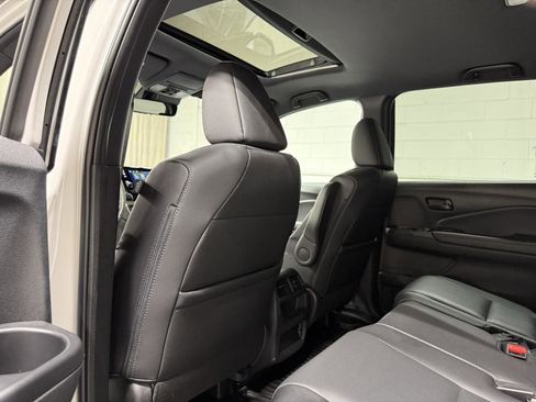 Used 2023 Honda Passport EX-L image 17