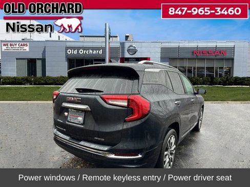 Used 2022 GMC Terrain Denali w/ Denali Premium Package image 7
