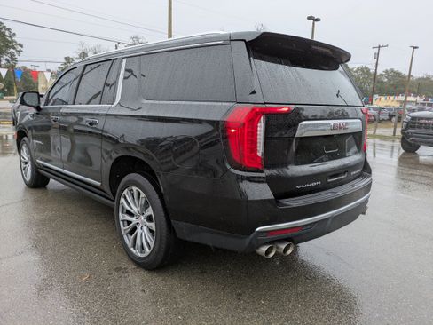 Used 2021 GMC Yukon XL Denali w/ Denali Premium Package RWD image 6