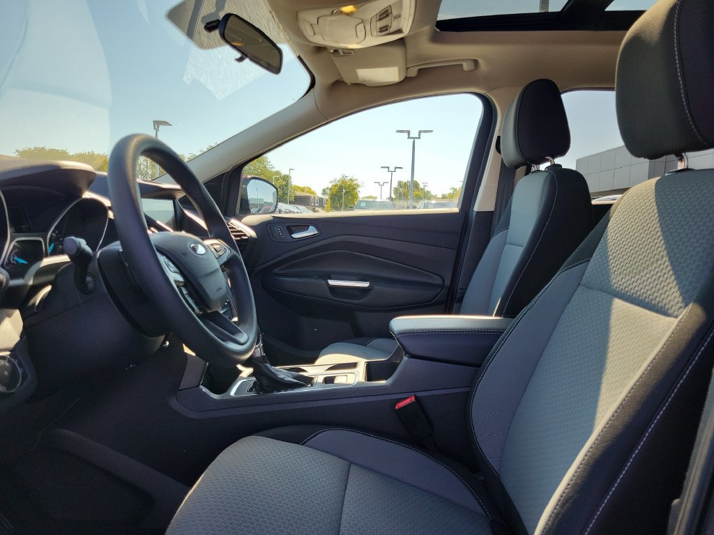 Certified 2017 Ford Escape SE w/ Equipment Group 201A FWD image 18