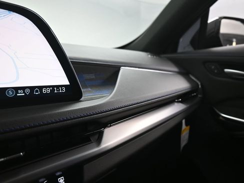 Used 2024 Cadillac XT4 Sport FWD image 15
