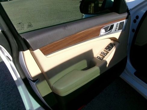 Used 2018 Genesis G80 3.8 image 15