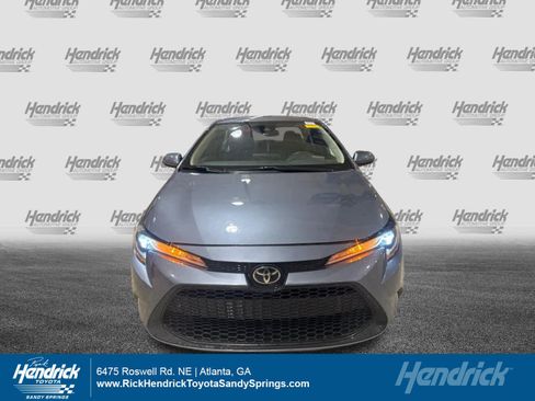 Used 2021 Toyota Corolla LE FWD image 1