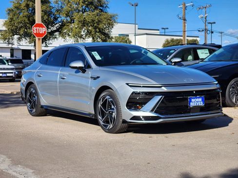New 2026 Hyundai Sonata SEL FWD image 3