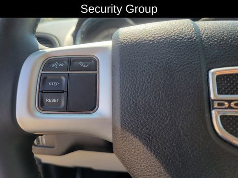 Used 2014 Dodge Grand Caravan SXT w/ UConnect Hands-Free Group FWD image 20