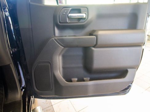 Certified 2023 GMC Sierra 1500 Pro w/ Pro Value Package image 9