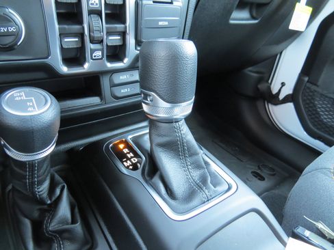 New 2025 Jeep Wrangler Sport S image 25