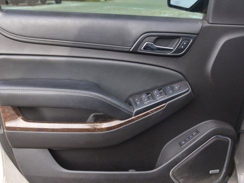 Used 2017 Chevrolet Tahoe LT image 12