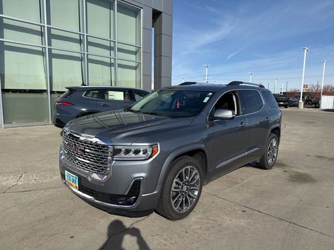 Used 2020 GMC Acadia Denali w/ Technology Package image 3