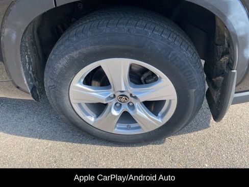 Used 2022 Toyota Highlander L AWD/4WD image 11