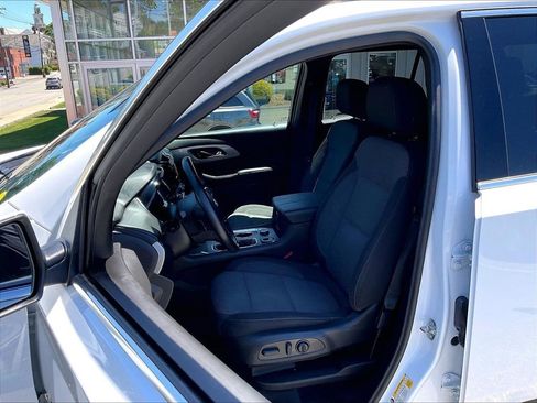 Used 2023 Chevrolet Traverse LT w/ LPO, Floor Liner Package AWD/4WD image 10