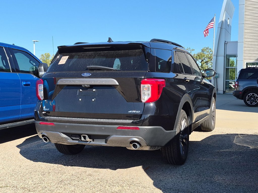 Certified 2023 Ford Explorer XLT w/ Equipment Group 202A AWD/4WD image 2