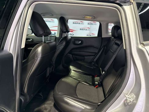 Used 2019 Jeep Compass Latitude FWD image 35