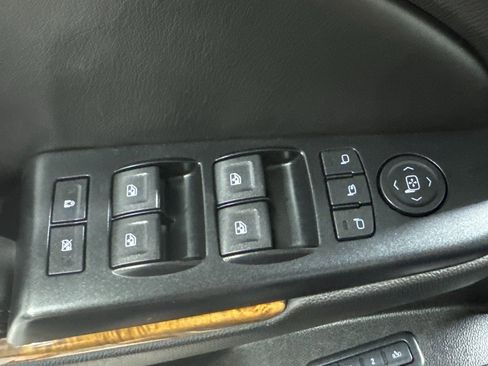 Used 2015 GMC Yukon Denali w/ Premium Package image 19