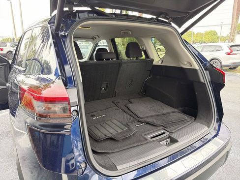 Used 2024 Nissan Rogue SV FWD image 27