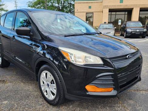 Used 2014 Ford Escape S FWD image 9