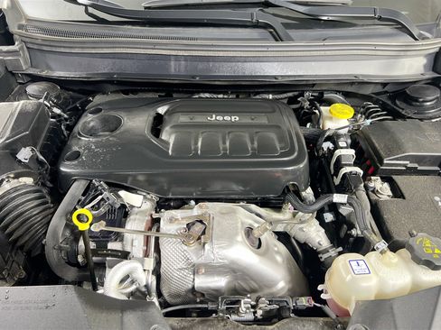 Used 2022 Jeep Cherokee Limited image 29